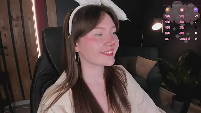 Ash Hasmy online show from April 3, 12:22 pm