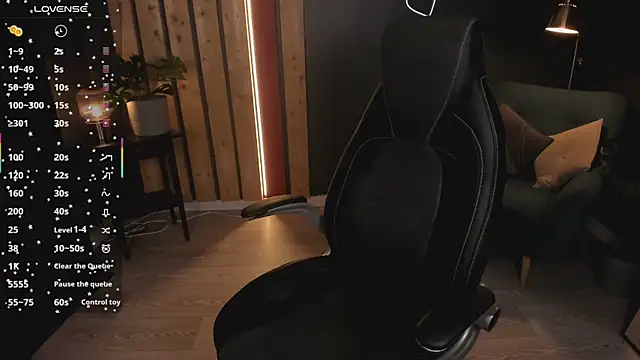 Snapshot of Ash_Hasmy chatting on November 18, 12:30 pm Ash Hasmy online show from November 18, 12:30 pm