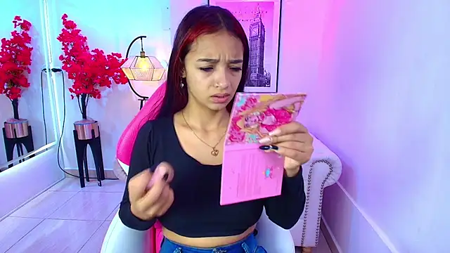 Snapshot of Katty_rounds chatting on November 8, 12:31 pm Katty rounds online show from November 8, 12:31 pm