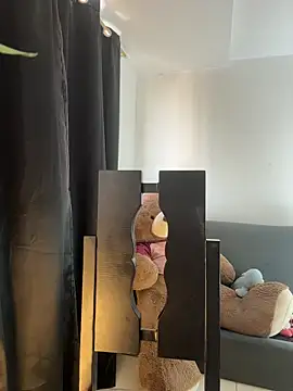 indialatin online show from December 2, 9:05 pm