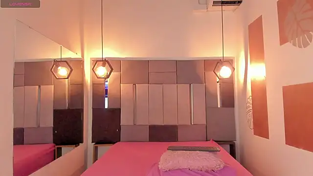 FreyrStone online show from March 9, 8:12 pm