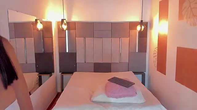 FreyrStone online show from January 12, 4:19 am