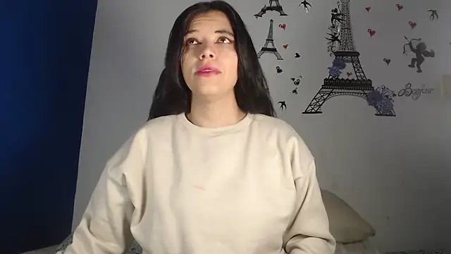 Snapshot of IVONNE_SEX chatting on October 10, 9:15 pm IVONNE SEX online show from October 10, 9:15 pm