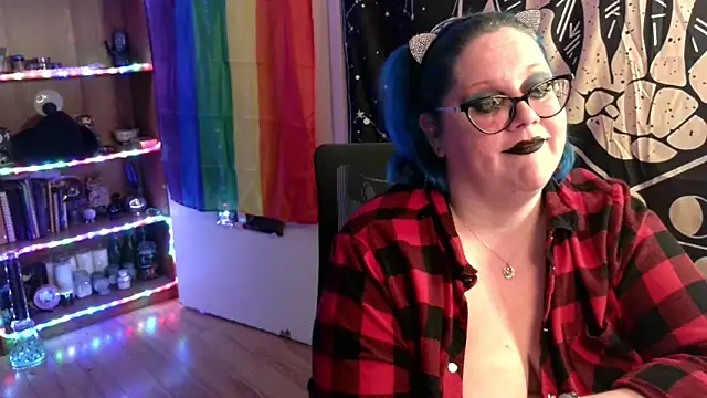 Snapshot of Kinky_Witch chatting on November 13, 4:49 am Kinky Witch online show from November 13, 4:49 am