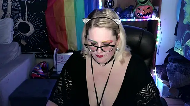 Kinky Witch online show from June 19, 6:03 pm