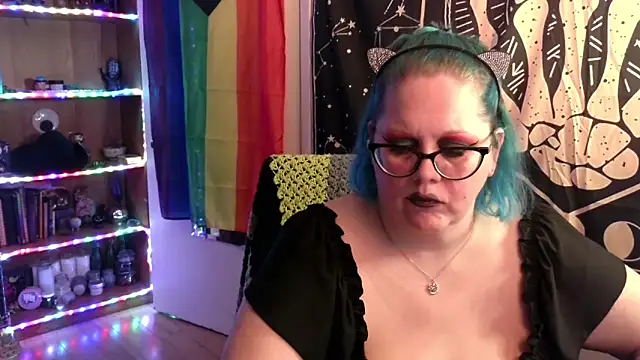 Snapshot of Kinky_Witch chatting on November 19, 3:50 am Kinky Witch online show from November 19, 3:50 am