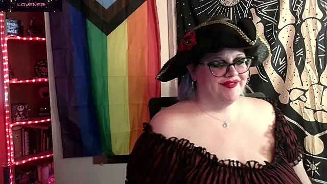 Snapshot of Kinky_Witch chatting on October 31, 5:20 pm Kinky Witch online show from October 31, 5:20 pm