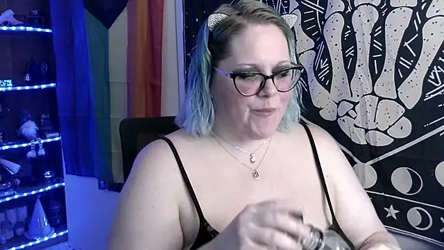 Kinky Witch online show from January 7, 6:46 pm