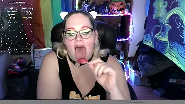 Kinky Witch online show from June 20, 6:13 pm