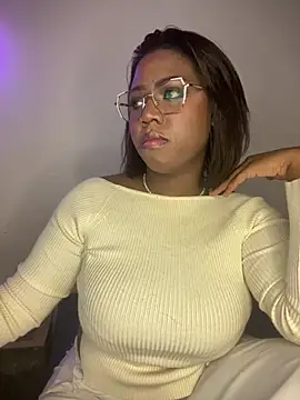 Snapshot of Alexia_24 chatting on June 20, 1:10 am Alexia 24 online show from June 20, 1:10 am