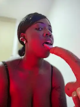 Snapshot of Alexia_24 chatting on November 23, 4:22 am Alexia 24 online show from November 23, 4:22 am