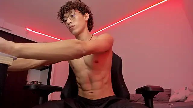 Snapshot of velvet_skyn chatting on October 7, 4:13 am velvet skyn online show from October 7, 4:13 am