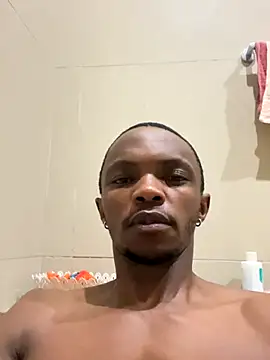 Snapshot of KyleMbatha chatting on November 6, 8:02 pm KyleMbatha online show from November 6, 8:02 pm