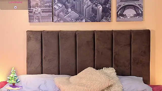 Hailey-Fox online show from January 9, 1:40 pm