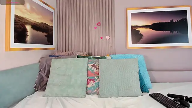 Hailey-Fox online show from January 17, 1:47 pm