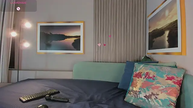 Hailey-Fox online show from February 7, 1:41 pm