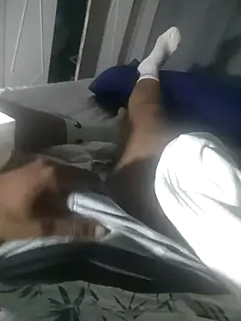 Snapshot of kulliguy chatting on October 23, 7:12 pm kulliguy online show from October 23, 7:12 pm