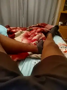 Snapshot of kulliguy chatting on October 11, 5:47 pm kulliguy online show from October 11, 5:47 pm