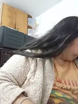 Snapshot of sultana_mihrima chatting on June 3, 10:03 pm sultana mihrima online show from June 3, 10:03 pm