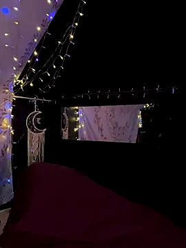 Snapshot of BossMomma0387 chatting on September 20, 3:28 pm BossMomma0387 online show from September 20, 3:28 pm