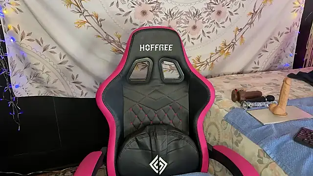 BossMomma0387 online show from December 14, 4:01 pm