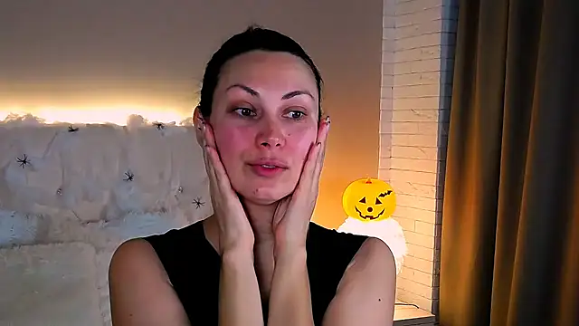 MonikaBelachi online show from October 30, 6:34 am