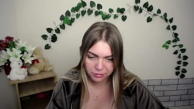 Snapshot of Magic_Katarina_ chatting on September 17, 6:59 am Magic Katarina  online show from September 17, 6:59 am