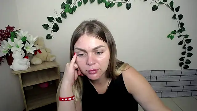 Snapshot of Magic_Katarina_ chatting on September 10, 6:34 am Magic Katarina  online show from September 10, 6:34 am