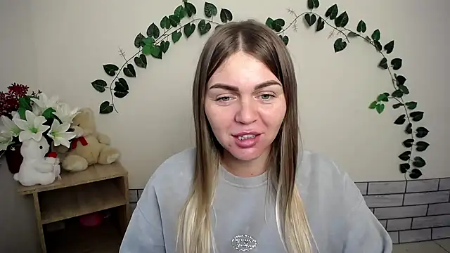 Snapshot of Magic_Katarina_ chatting on October 6, 6:36 am Magic Katarina  online show from October 6, 6:36 am