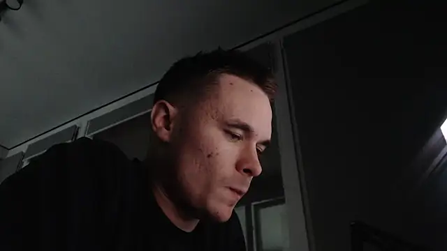 FreddyBredi online show from October 24, 1:54 pm