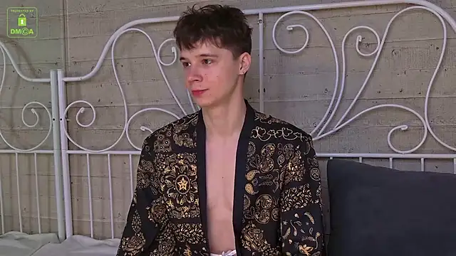 AnthonyHall online show from December 3, 4:35 am