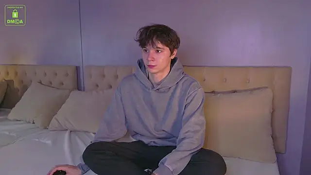 AnthonyHall online show from November 23, 4:44 am