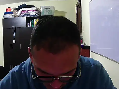 Snapshot of DOBLEWYOSK69G chatting on September 18, 3:53 am DOBLEWYOSK69G online show from September 18, 3:53 am