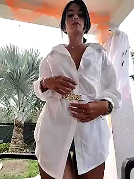 Juliana Xander online show from October 20, 2:39 pm