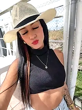 Juliana Xander online show from November 25, 2:50 pm