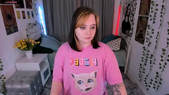 lunaalli online show from November 14, 4:21 pm