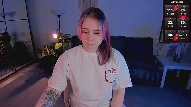 lunaalli online show from March 5, 8:49 pm