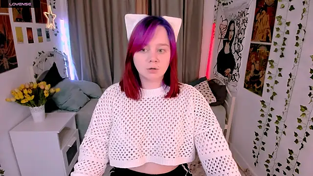 lunaalli online show from November 23, 2:05 pm