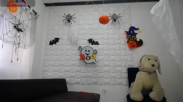 Snapshot of Mature_Lady_ chatting on October 16, 7:11 pm Mature Lady online show from October 16, 7:11 pm