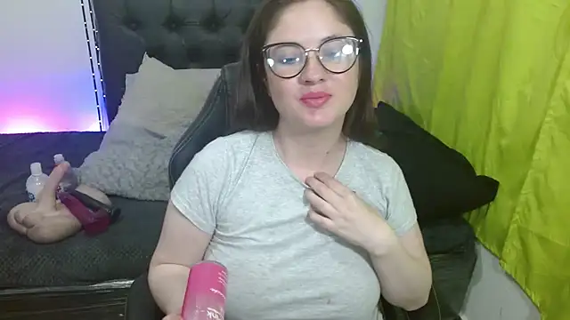 KrystalAdams online show from October 20, 2:39 pm