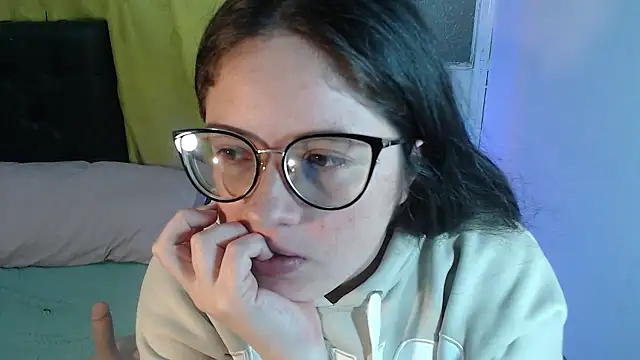 KrystalAdams online show from January 15, 1:47 pm