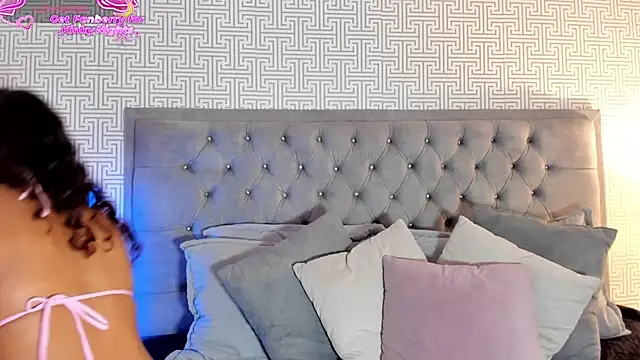 Evaa Lunna  online show from December 21, 9:04 pm