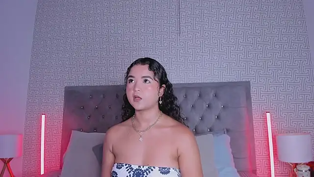 Snapshot of Evaa_Lunna_ chatting on June 24, 8:39 pm Evaa Lunna online show from June 24, 8:39 pm