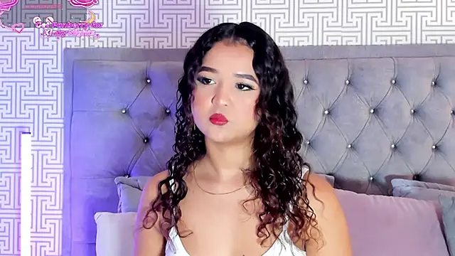 Evaa Lunna  online show from December 17, 8:14 pm