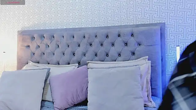 Evaa Lunna  online show from November 21, 8:19 pm