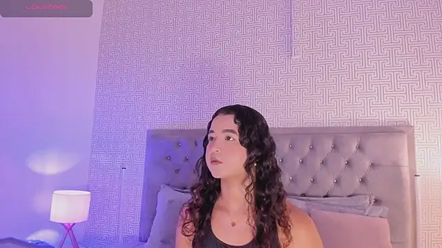 Snapshot of Evaa_Lunna_ chatting on July 16, 8:28 pm Evaa Lunna online show from July 16, 8:28 pm
