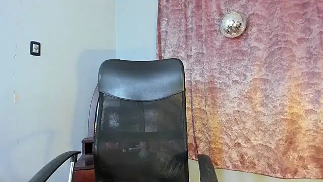 Pamela Squirtt online show from January 10, 12:50 am