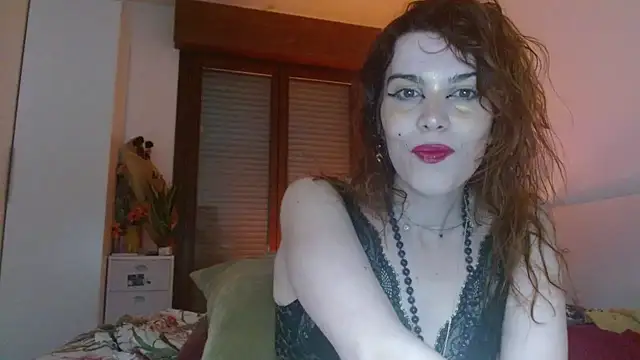 refem9 online show from February 7, 9:01 pm