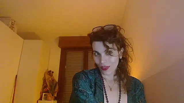 refem9 online show from November 3, 5:27 pm