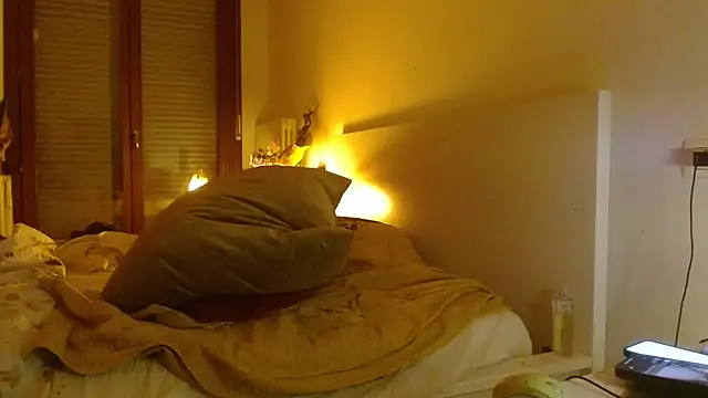 refem9 online show from November 7, 6:01 pm